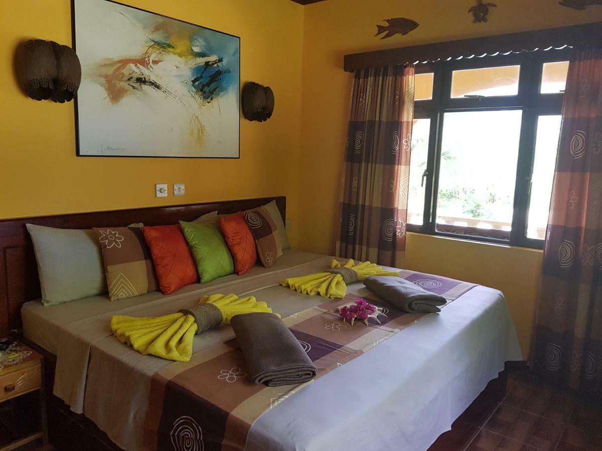 Anse Kerlan Beach Chalets Bagian luar foto